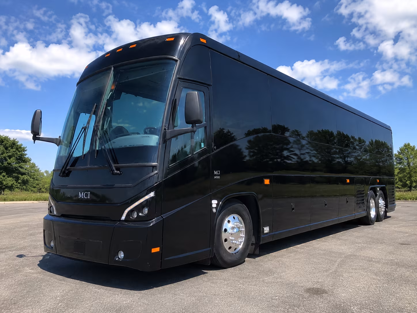 chandlercharterbuscompany com is here to help you plan field trips to the phoenix zoo and desert botanical garden